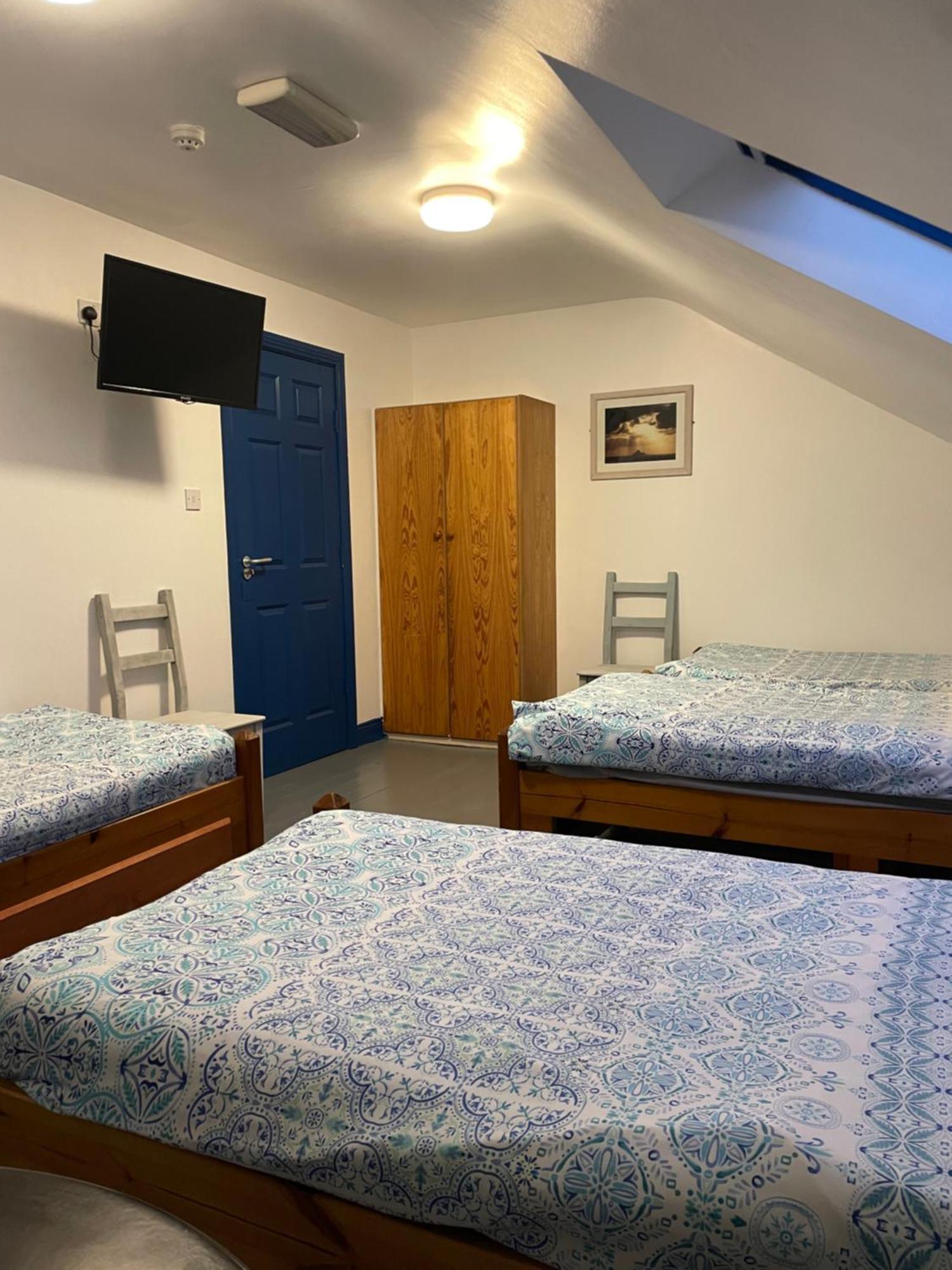 Coastguard Lodge Hostel At Tigh Tp Glaise Bheag Exteriör bild
