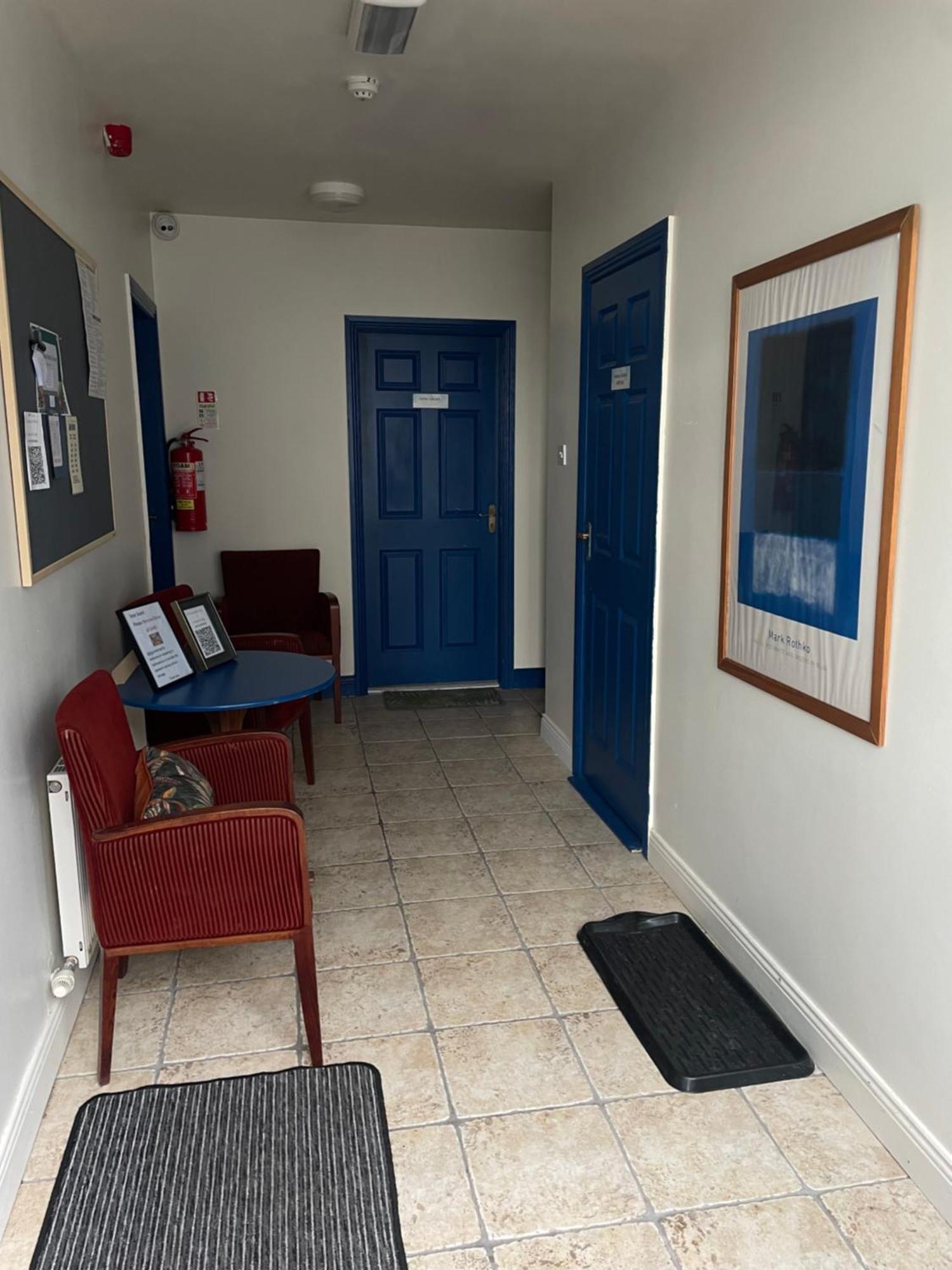Coastguard Lodge Hostel At Tigh Tp Glaise Bheag Exteriör bild