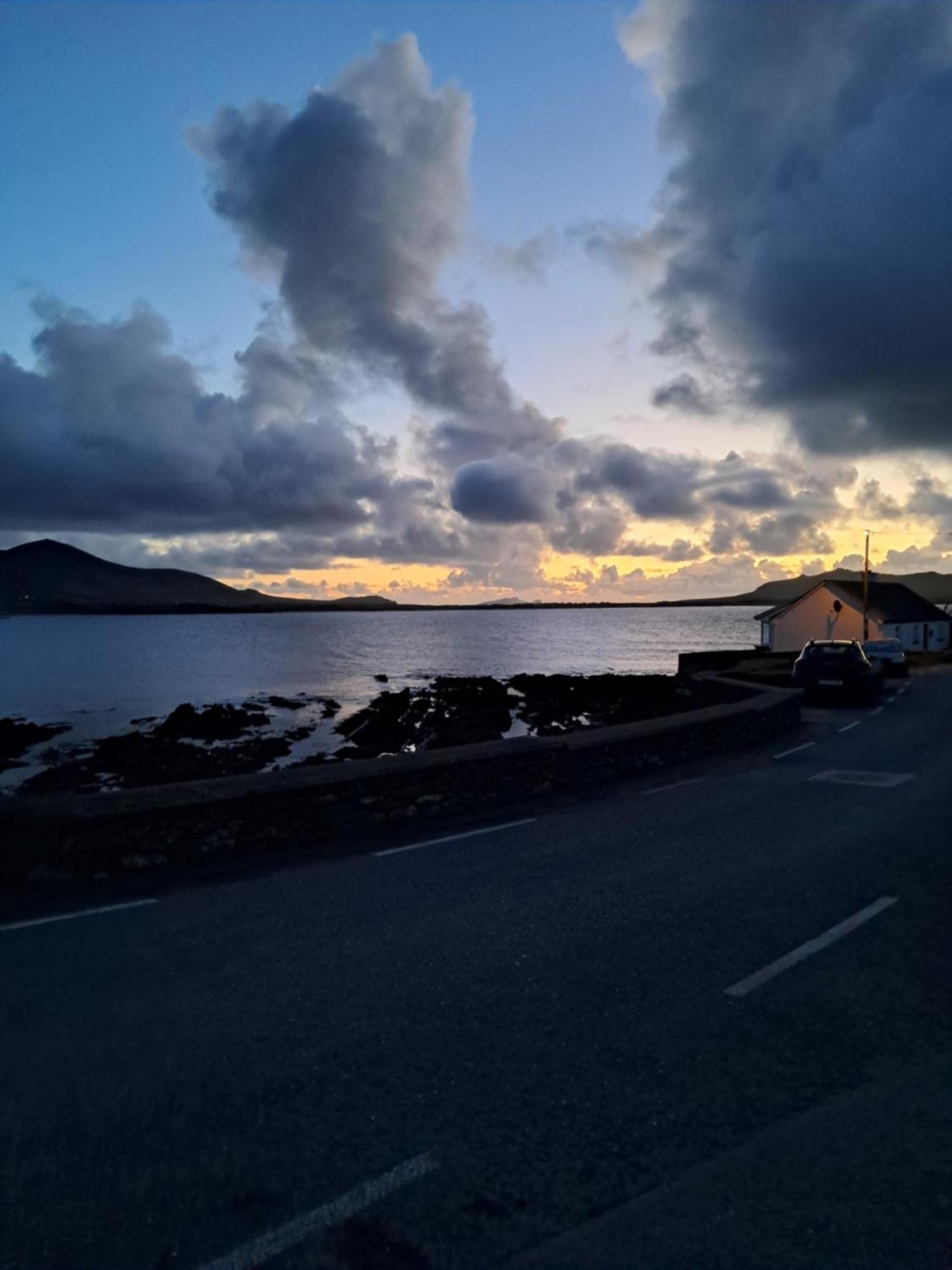 Coastguard Lodge Hostel At Tigh Tp Glaise Bheag Exteriör bild